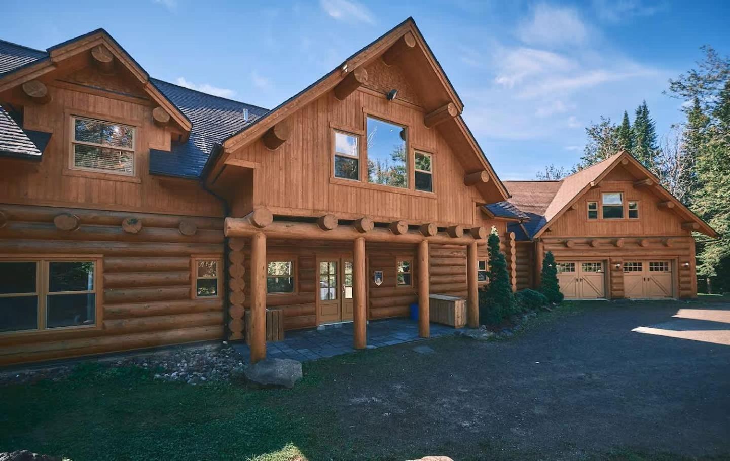 Executive Plus 44 - Majestic Log Chalet With Hot Tub Sauna Heated Pool And Close To Activities Mille-Isles Exterior foto