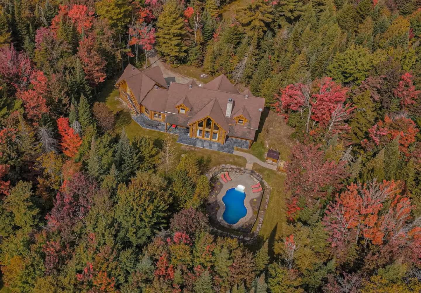 Executive Plus 44 - Majestic Log Chalet With Hot Tub Sauna Heated Pool And Close To Activities Mille-Isles Exterior foto